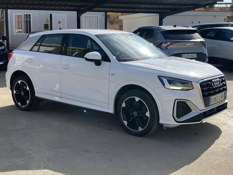 Audi Q2 S line 30 TDI - foto 8