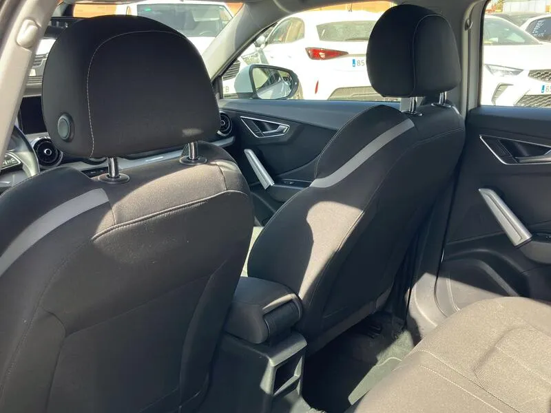 Audi Q2 S line 30 TDI - foto 35