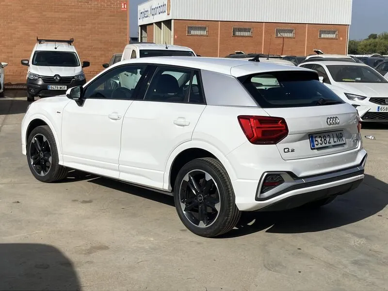 Audi Q2 S line 30 TDI - foto 4