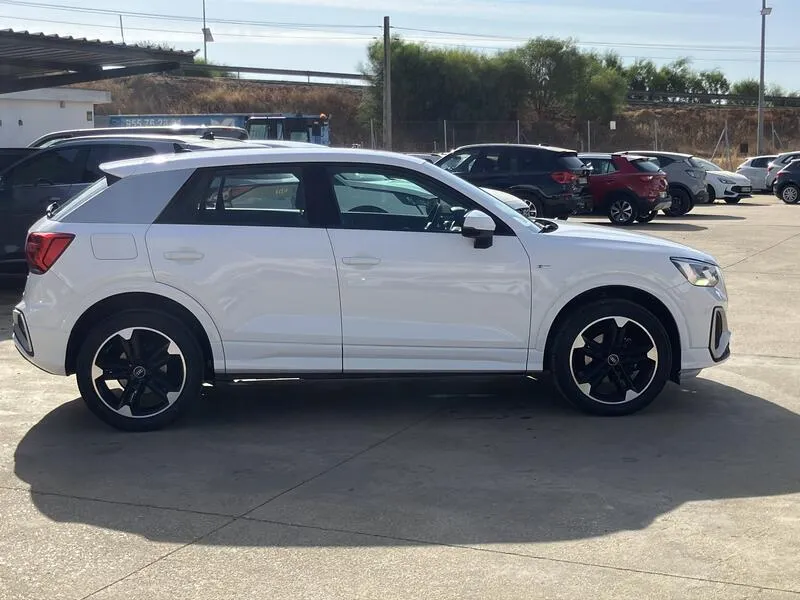 Audi Q2 S line 30 TDI - foto 7