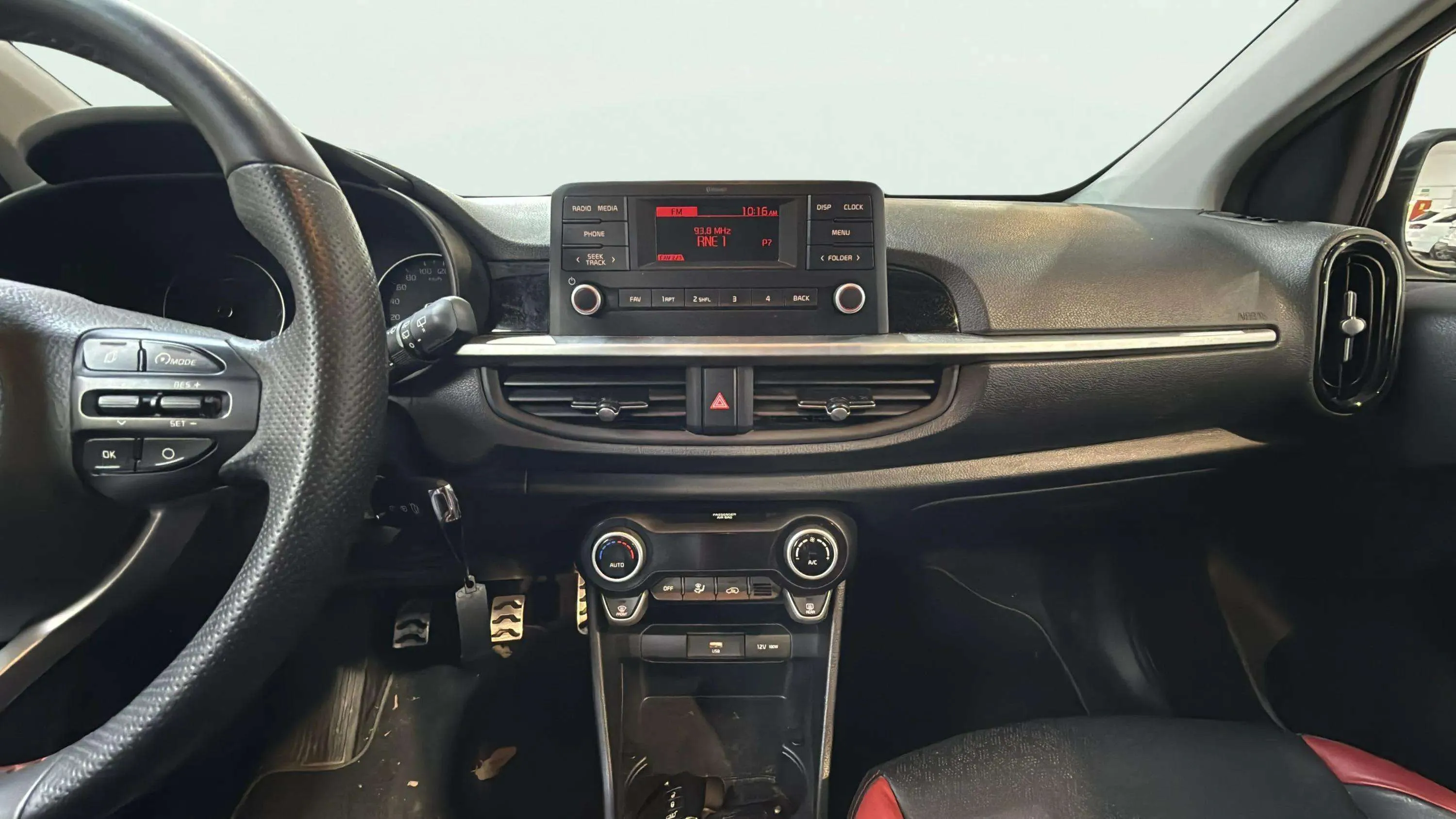 Kia Picanto 1.0 DPi GT Line - foto 12