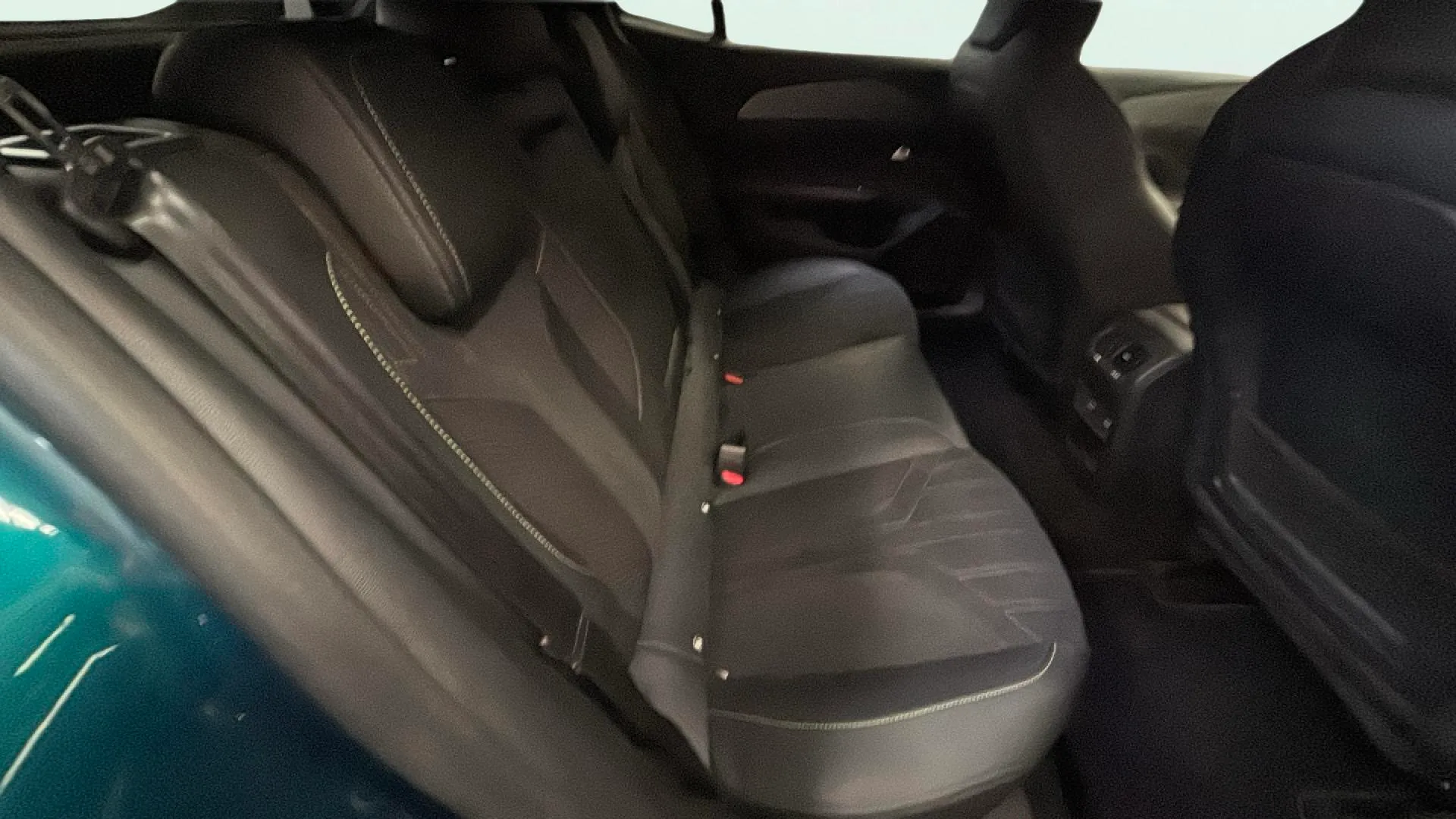 Peugeot 408 GT PHEV 225 e-EAT8 - foto 17
