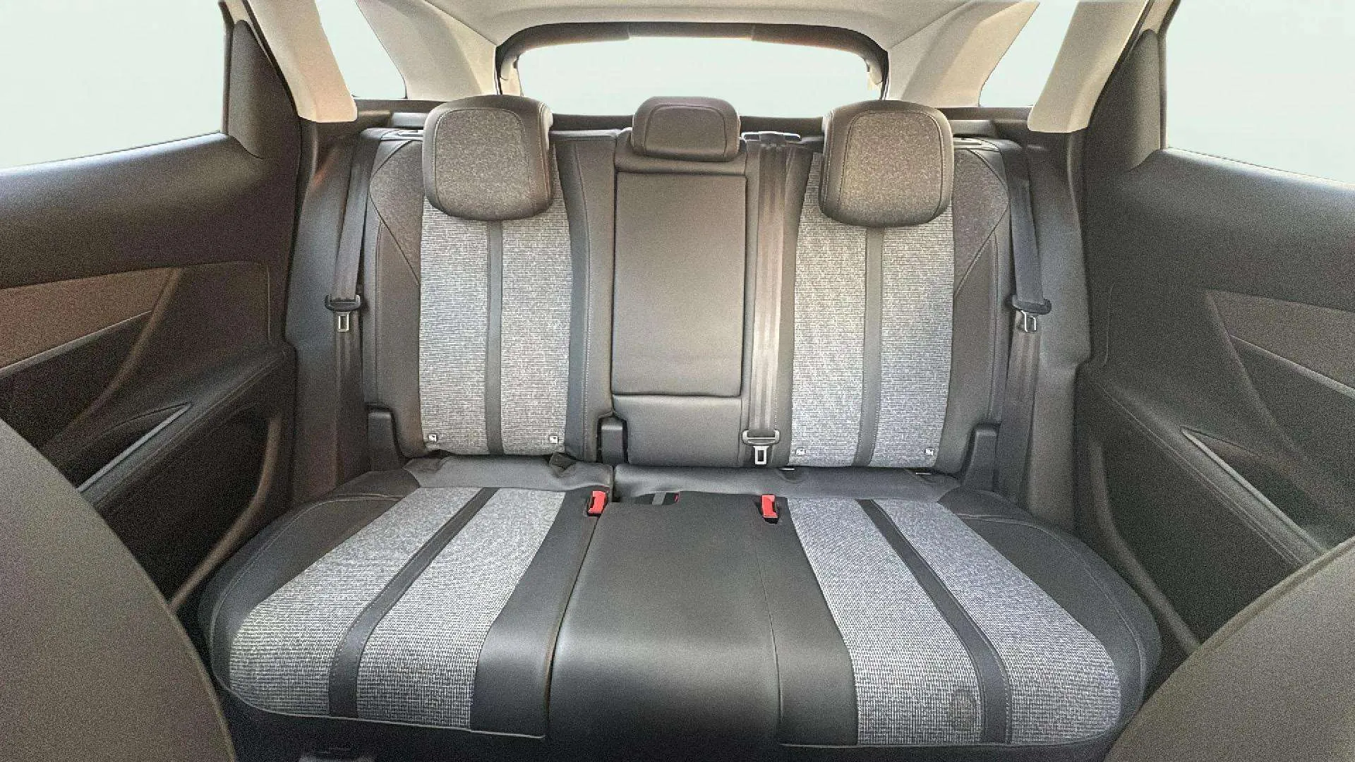 Peugeot 3008 1.2 PureTech Active - foto 13