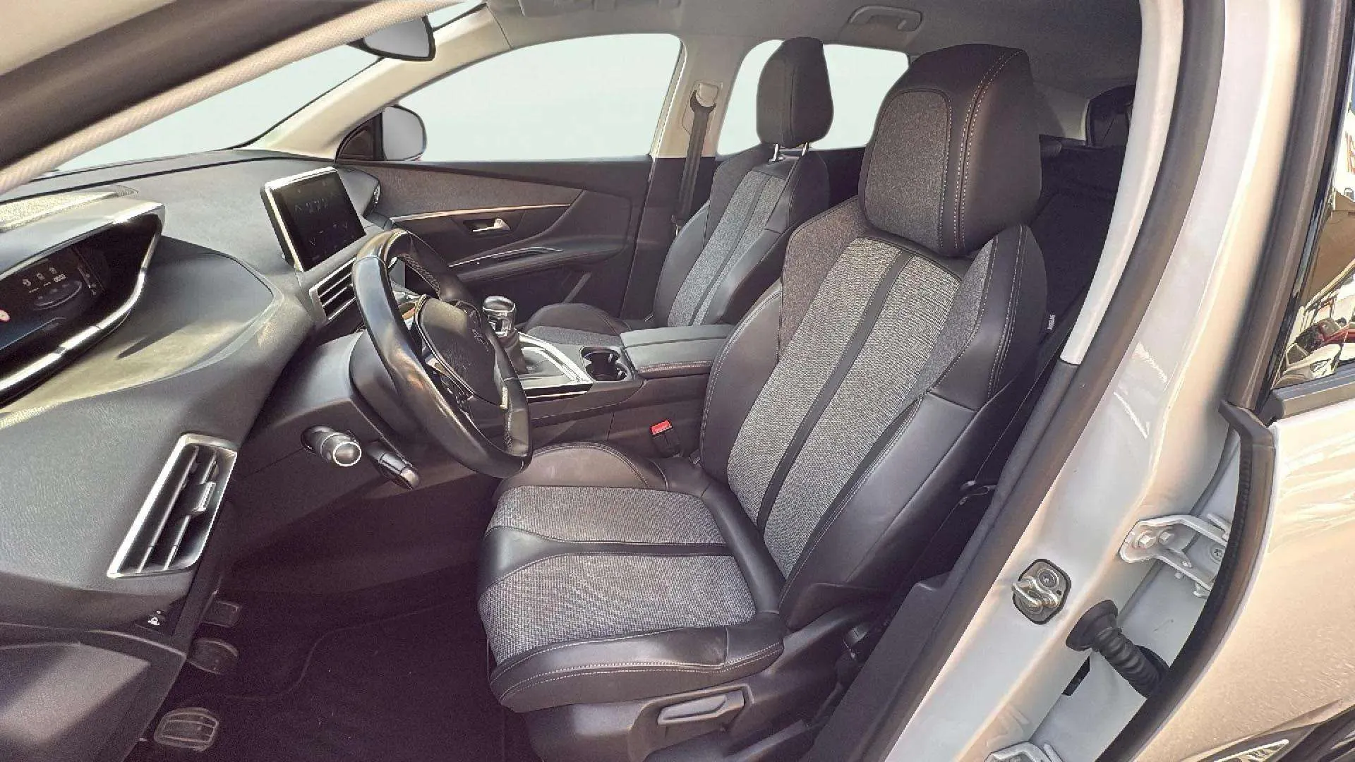 Peugeot 3008 1.2 PureTech Active - foto 11