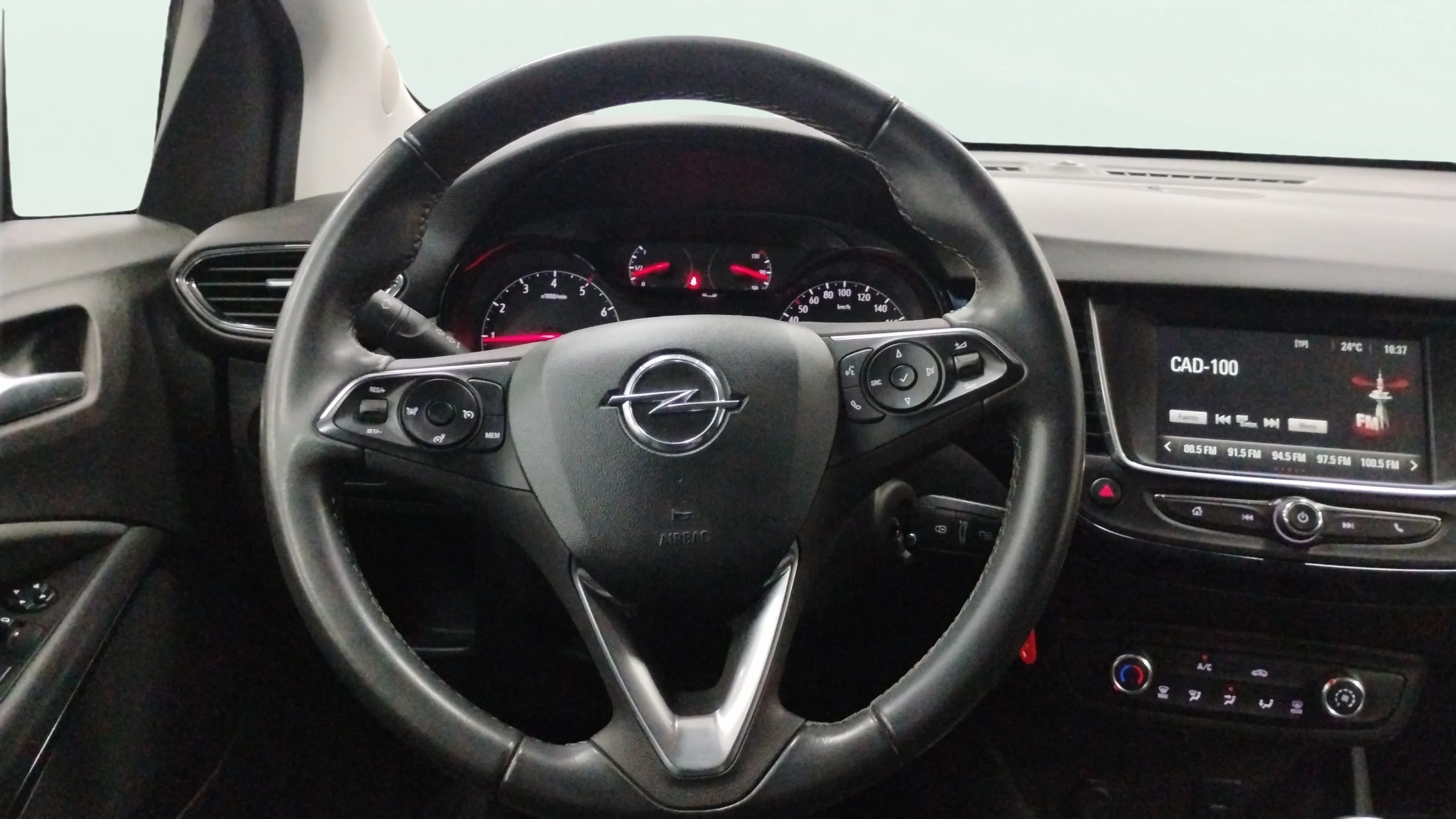 Opel Crossland 1.2 Design Line 120 Aniversario - foto 15