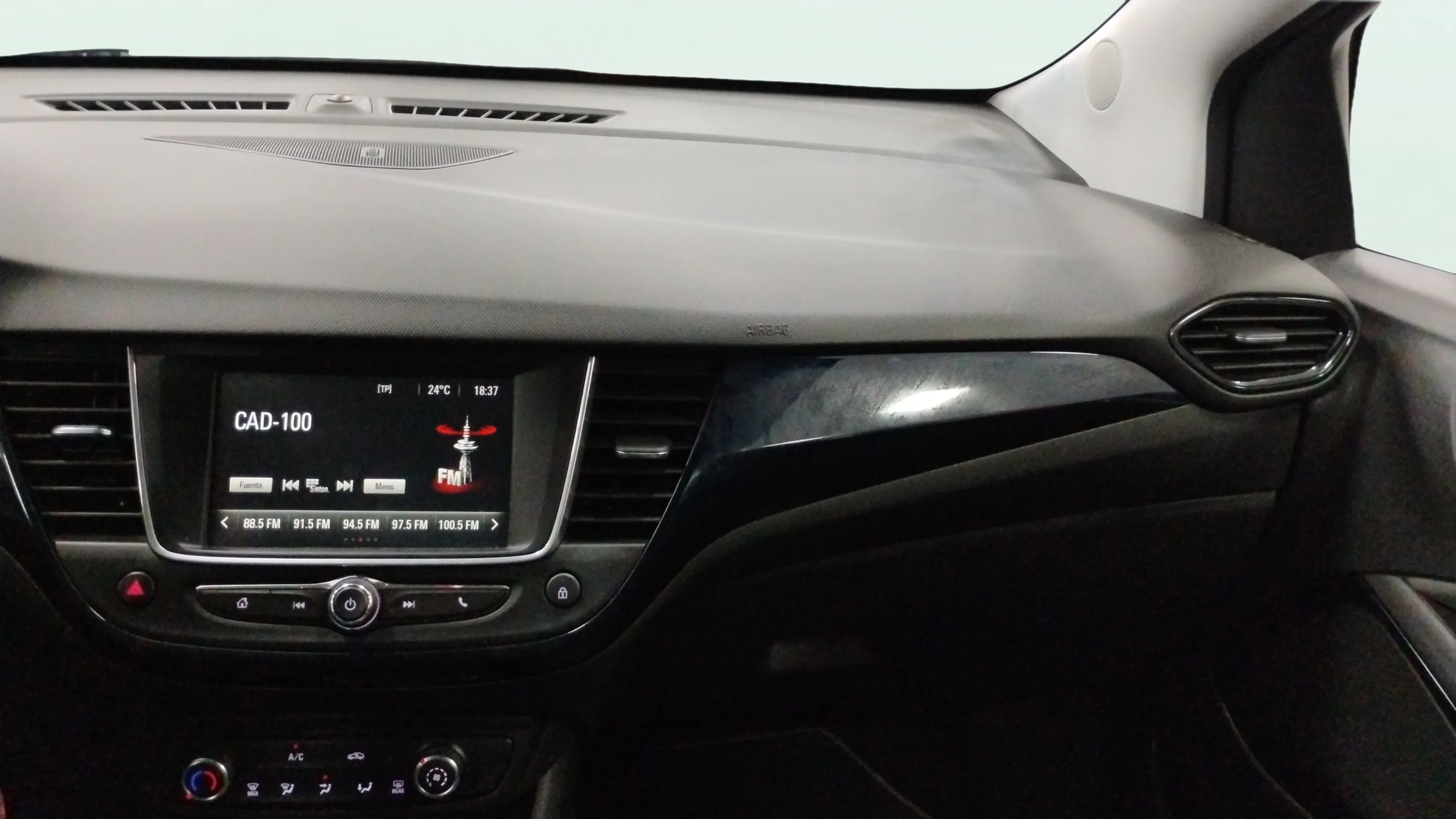 Opel Crossland 1.2 Design Line 120 Aniversario - foto 14
