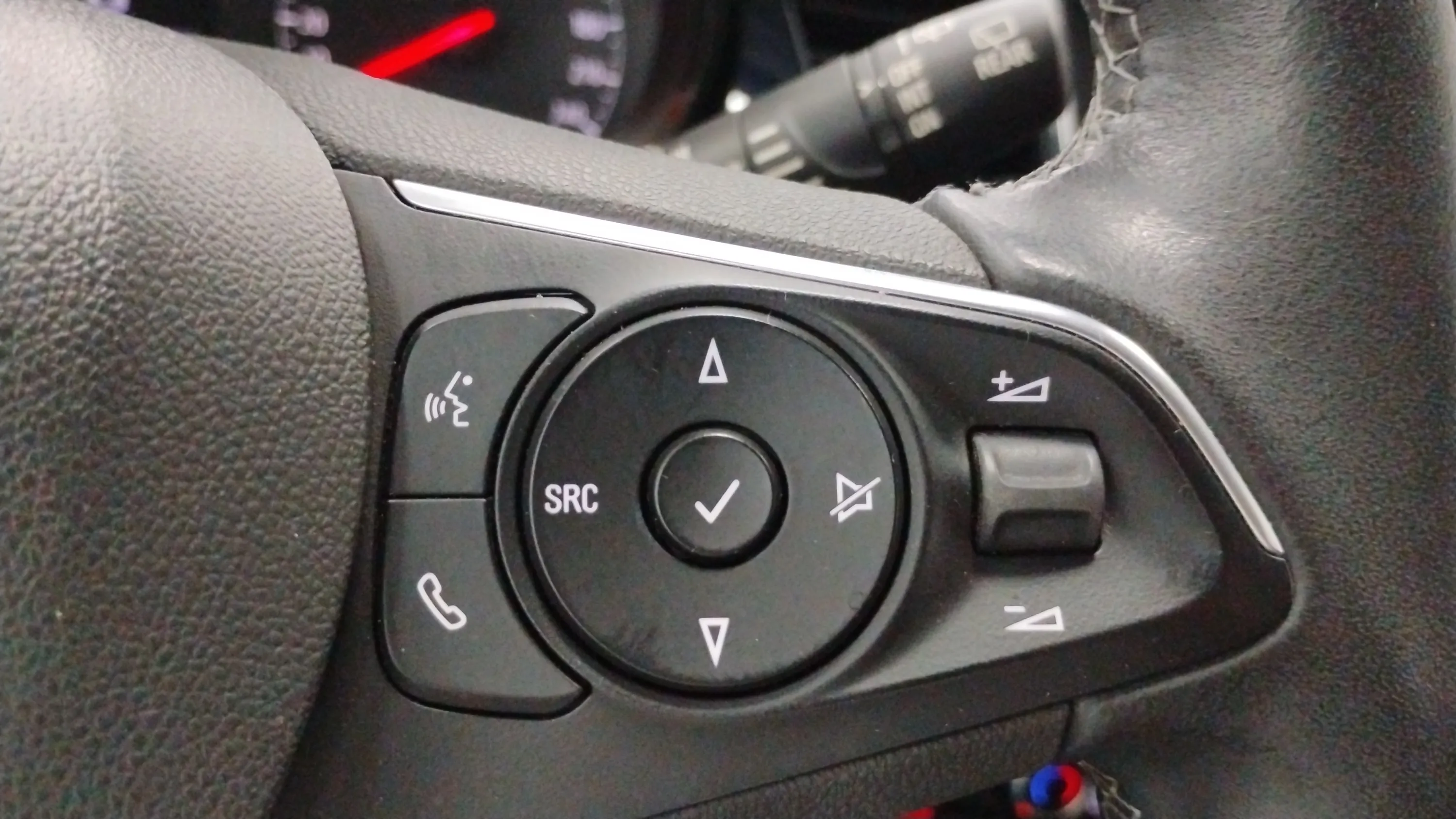 Opel Crossland 1.2 Design Line 120 Aniversario - foto 19