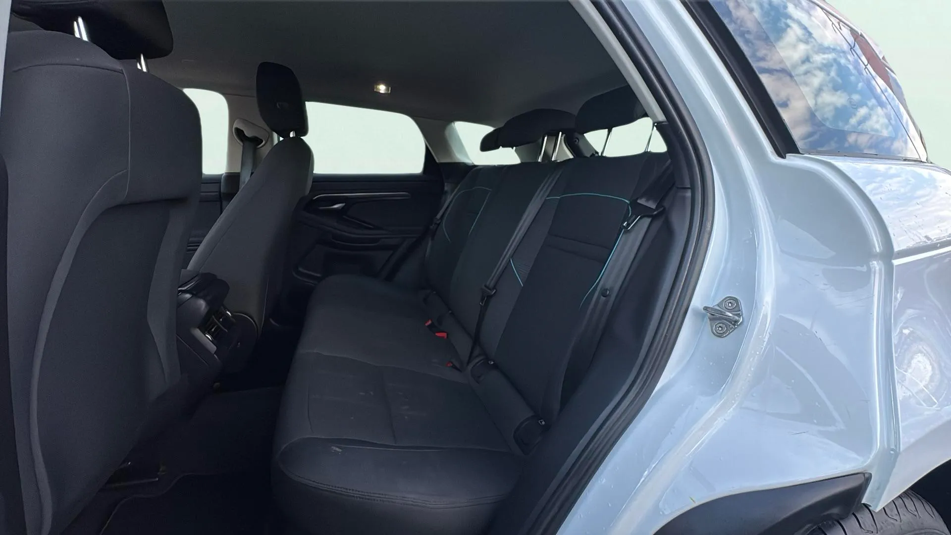 Land Rover Range Rover Evoque 2.0 D150 FWD - foto 15
