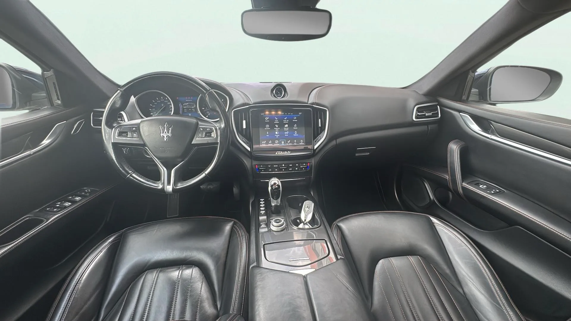 Maserati Ghibli 3.0 V6 DS RWD - foto 10