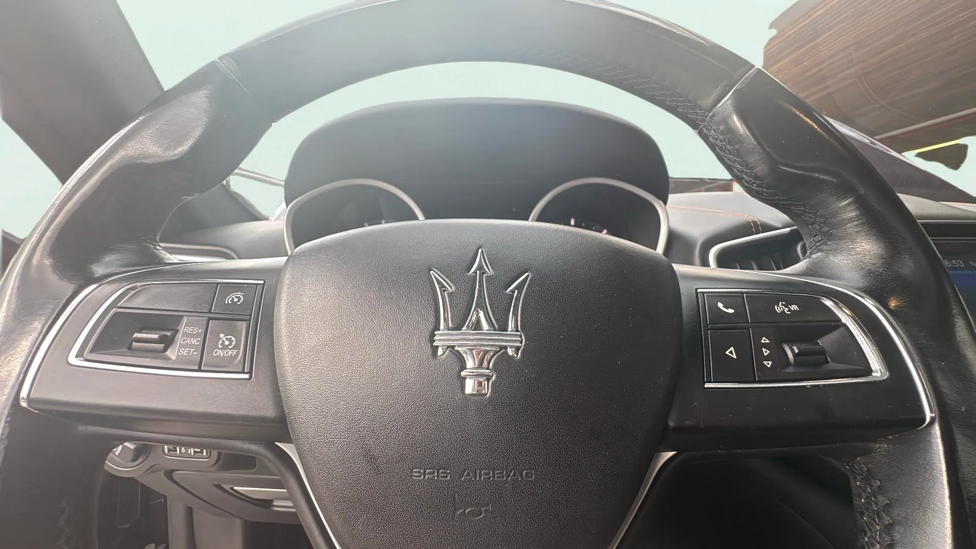 Maserati Ghibli 3.0 V6 DS RWD - foto 17
