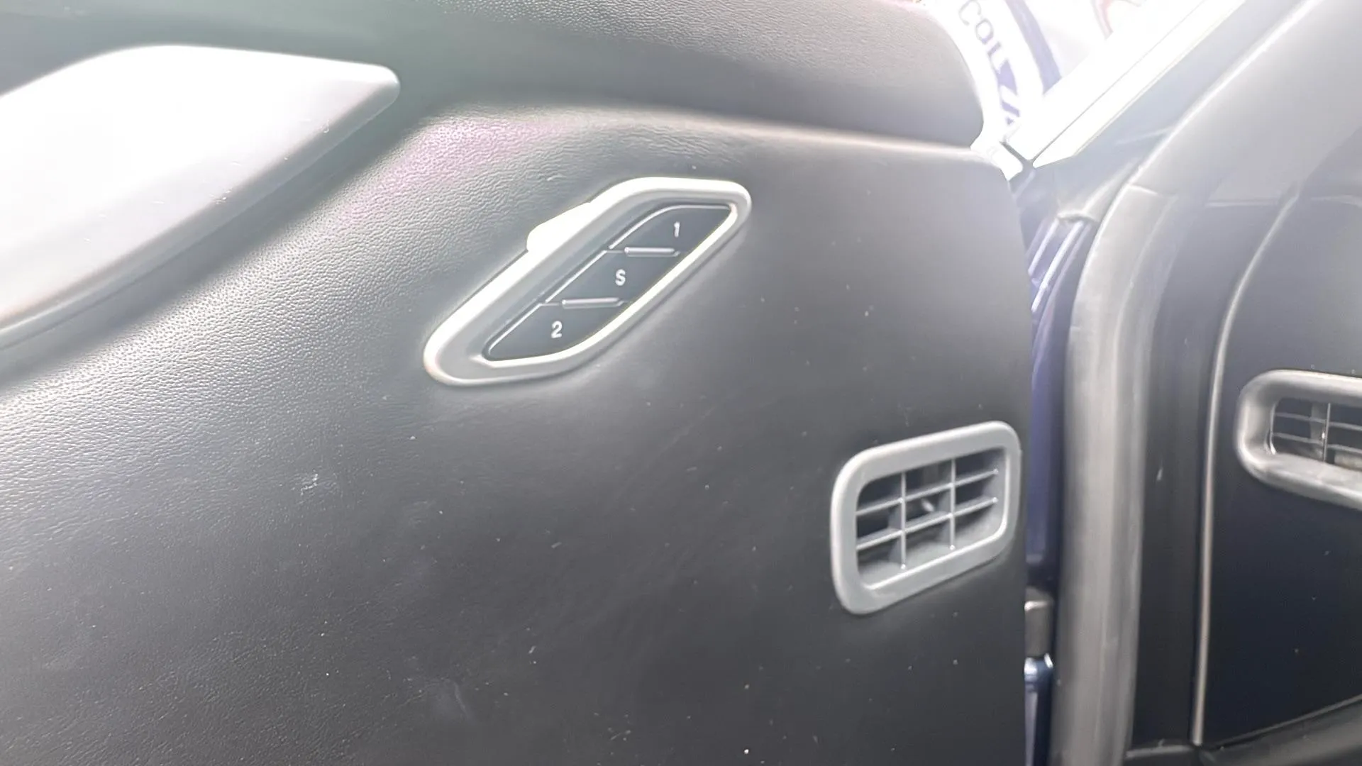 Maserati Ghibli 3.0 V6 DS RWD - foto 25