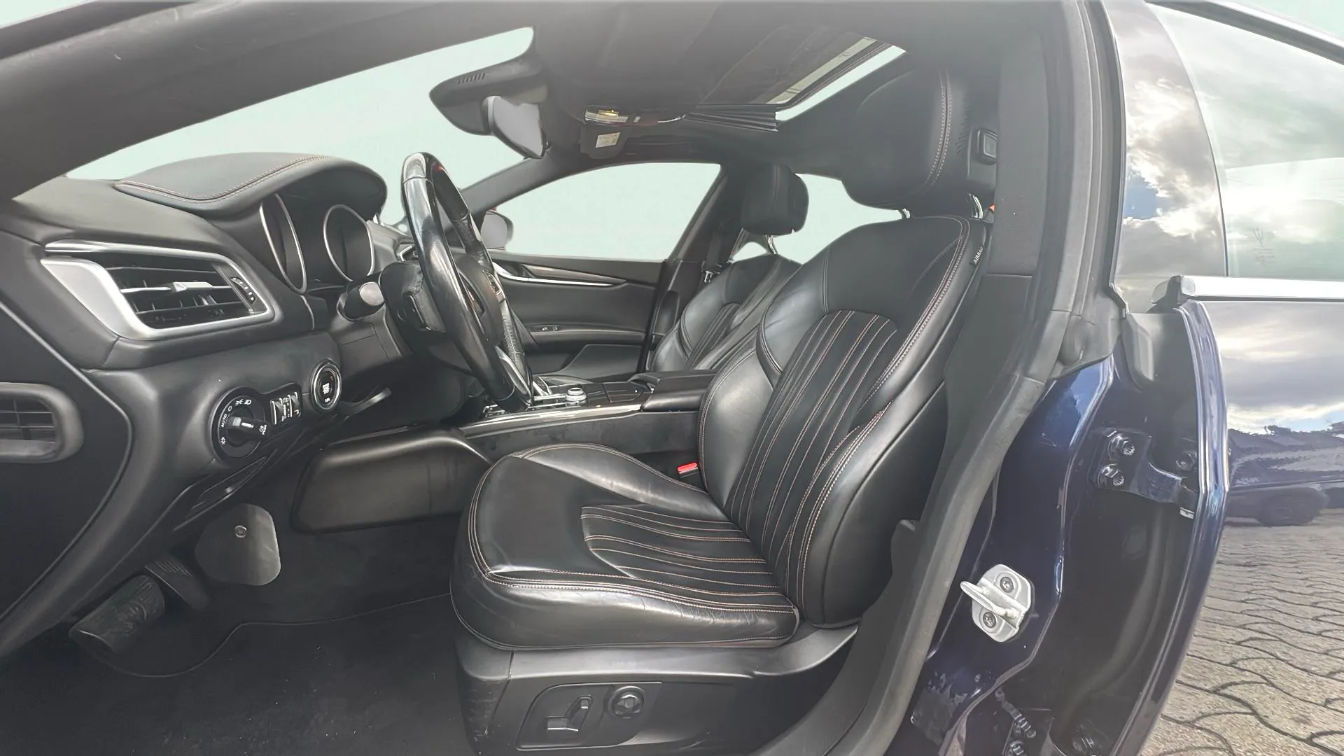 Maserati Ghibli 3.0 V6 DS RWD - foto 14