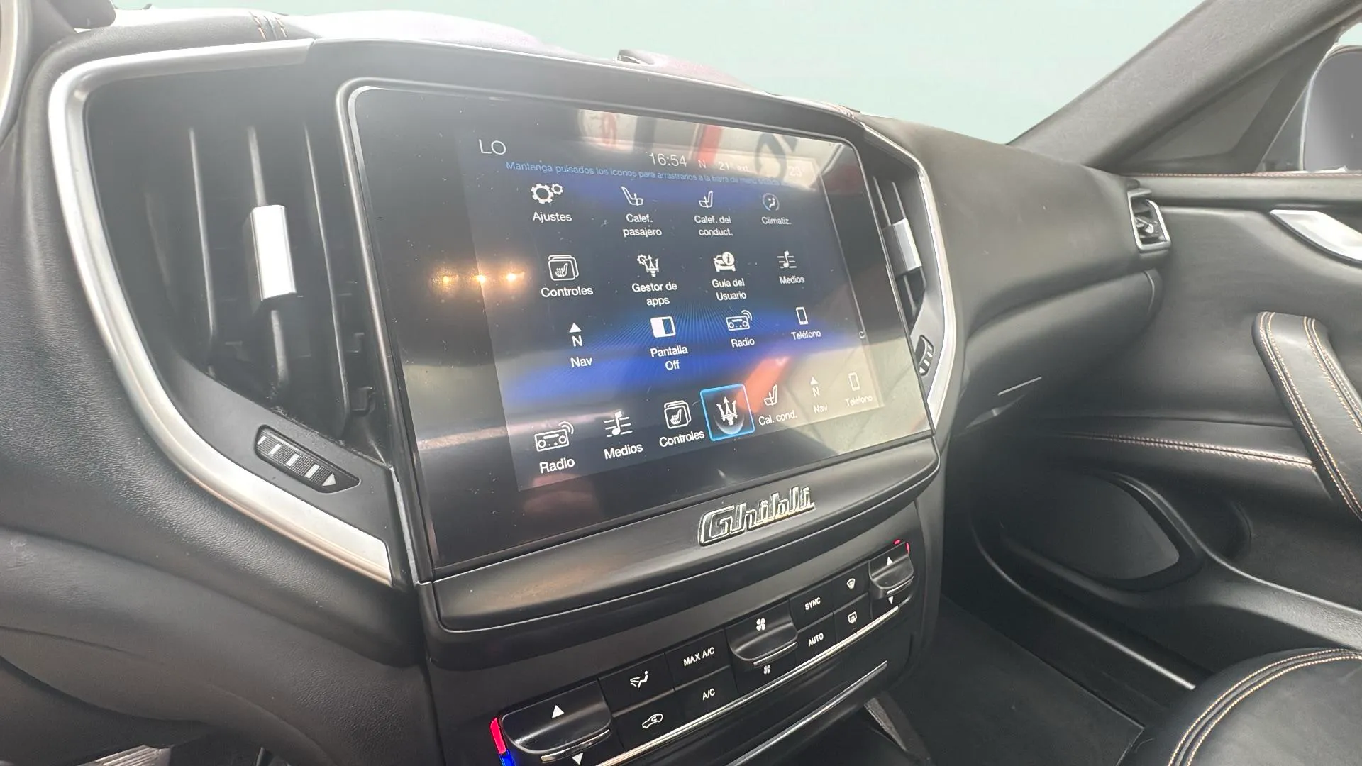 Maserati Ghibli 3.0 V6 DS RWD - foto 18