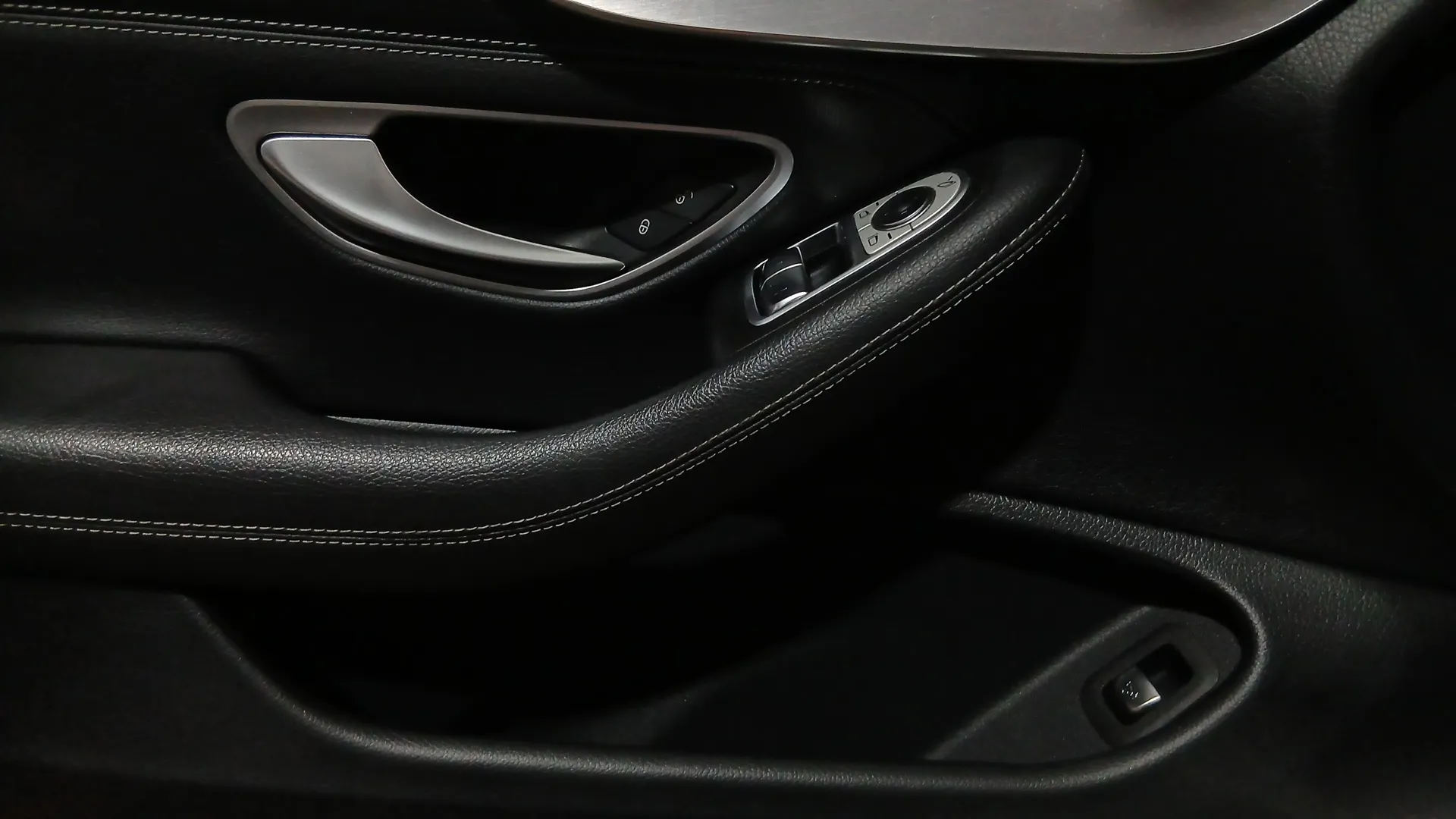 Mercedes-Benz Clase C Coupé C 220 d - foto 22
