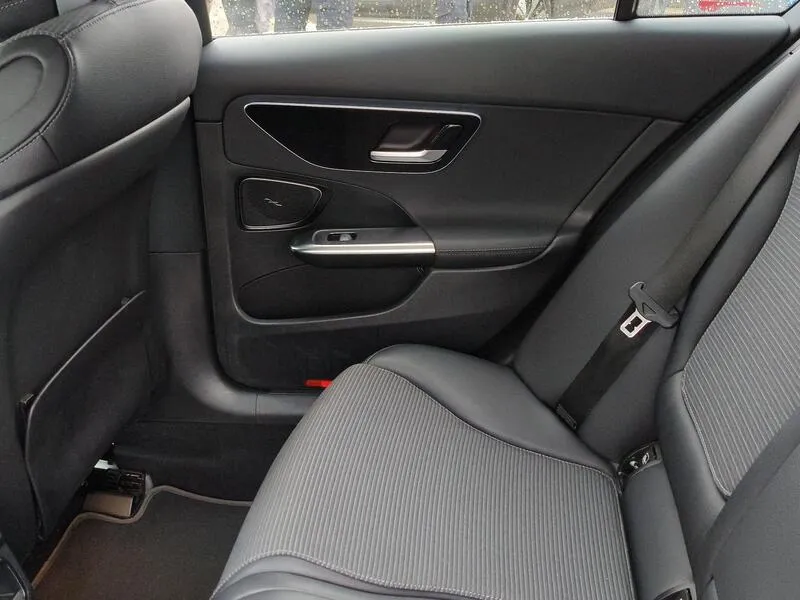 Mercedes-Benz Clase C 220 d - foto 31
