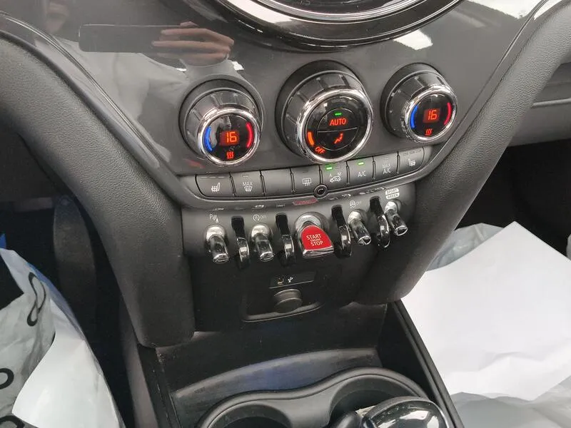 MINI Countryman Cooper 1.5 - foto 12