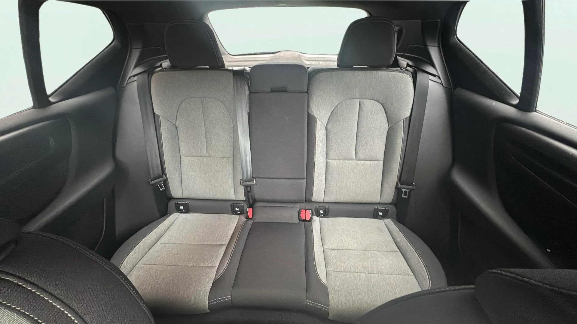 Volvo XC40 2.0 B3 G Essential - foto 16