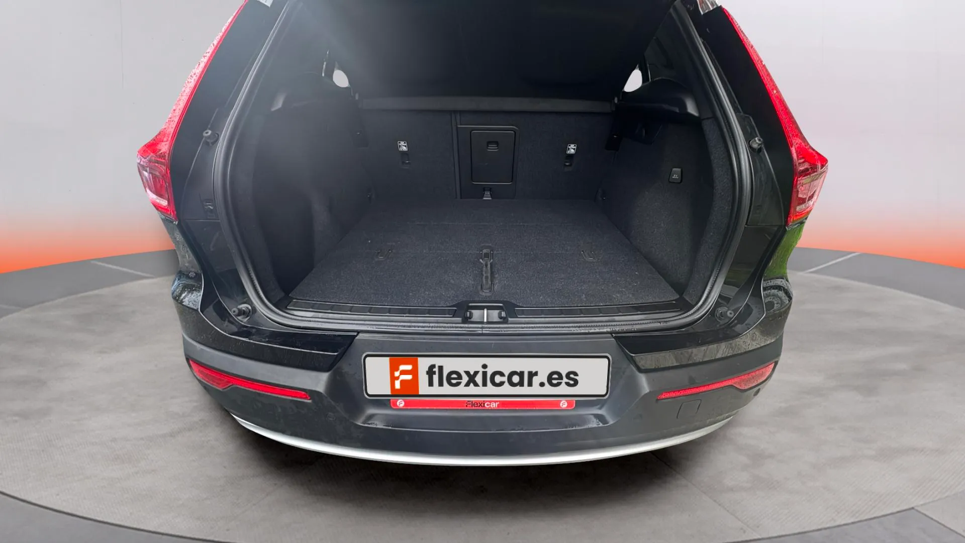 Volvo XC40 2.0 B3 G Essential - foto 9