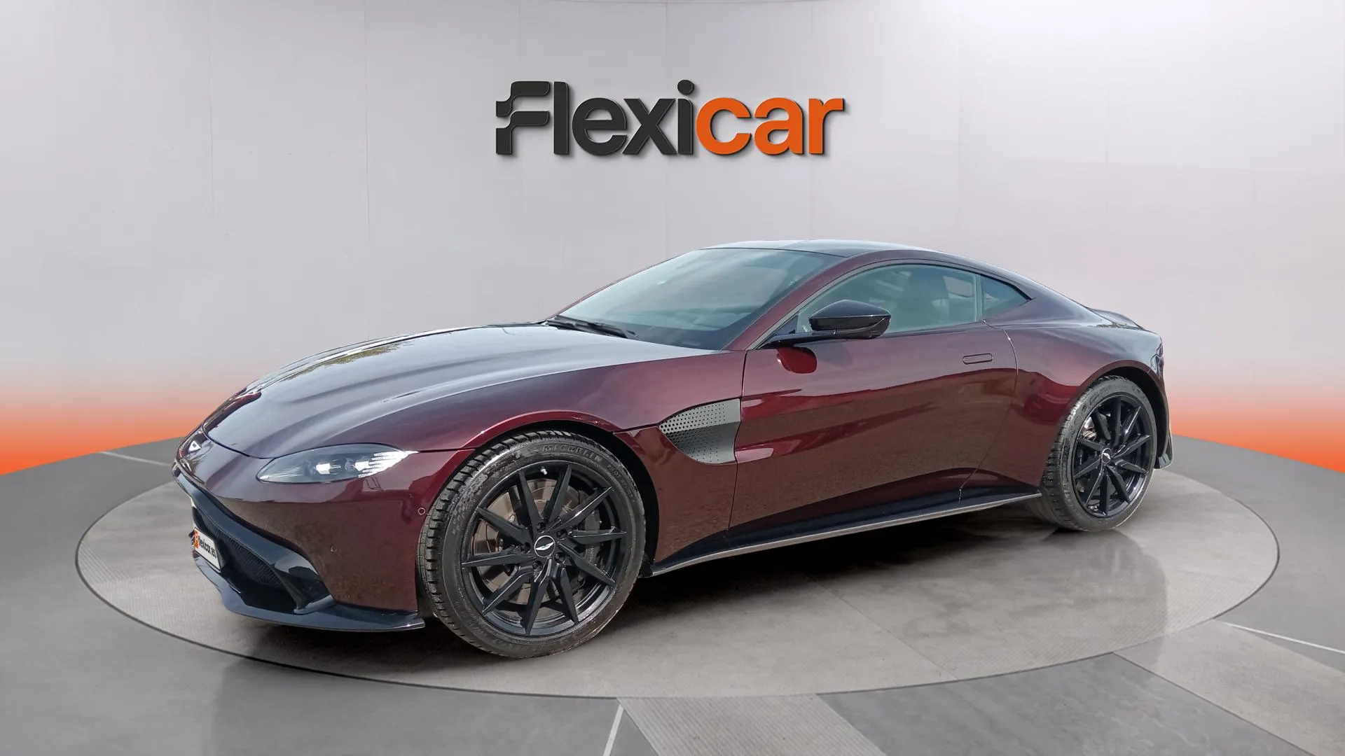 Aston Martin Vantage 4.0 V8 - foto 11
