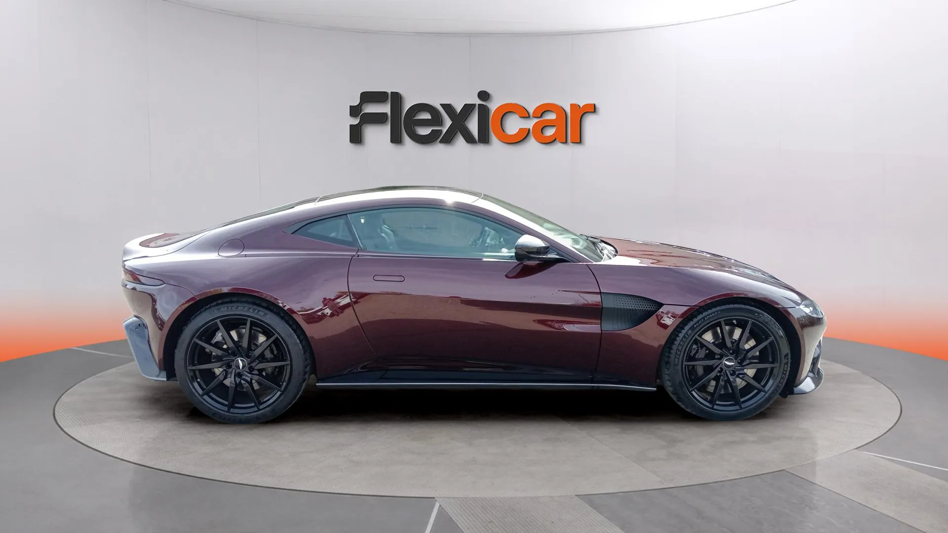 Aston Martin Vantage 4.0 V8 - foto 3