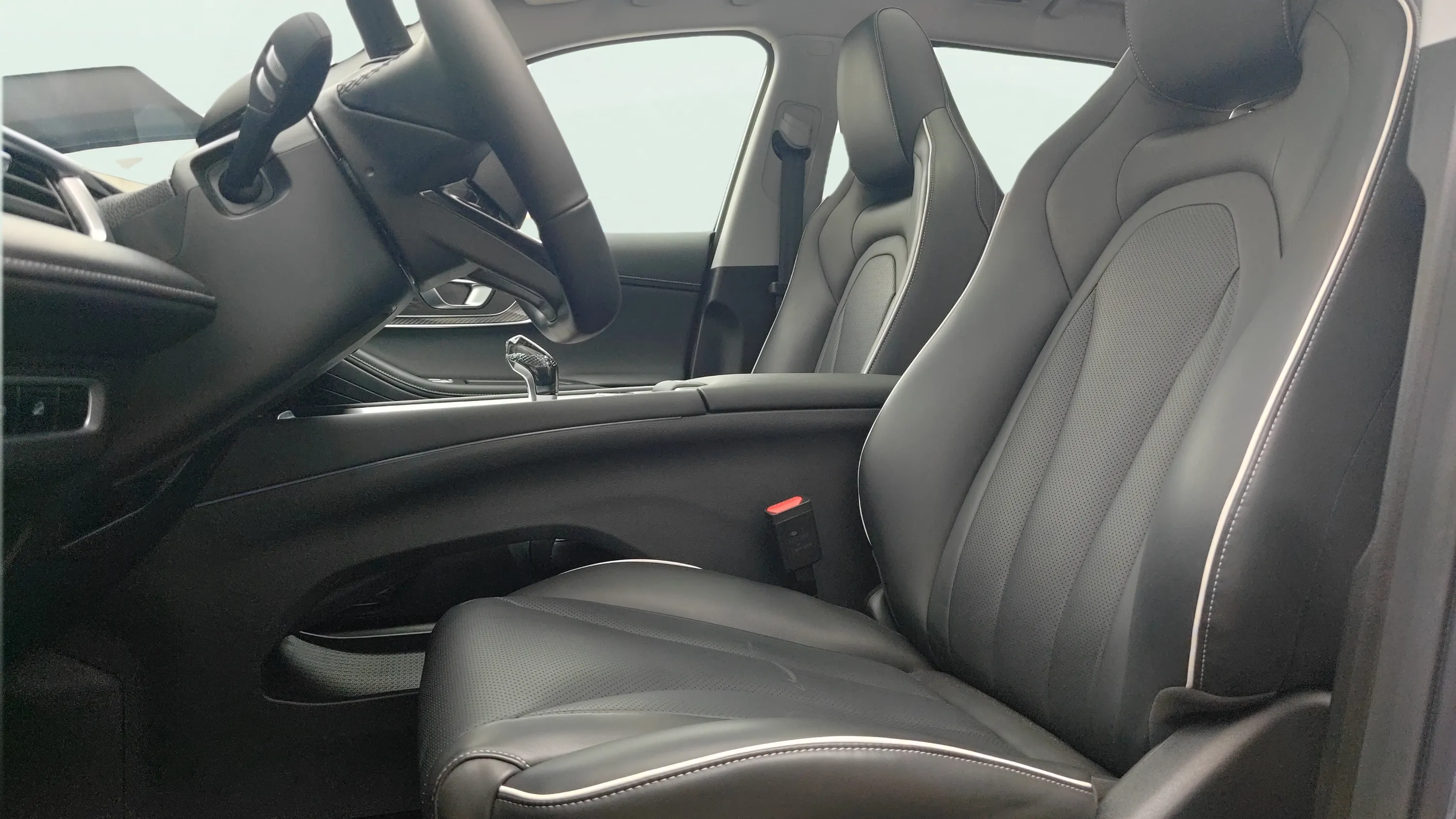 Ebro s700 1.6 T-GDi Luxury 7 DCT - foto 13
