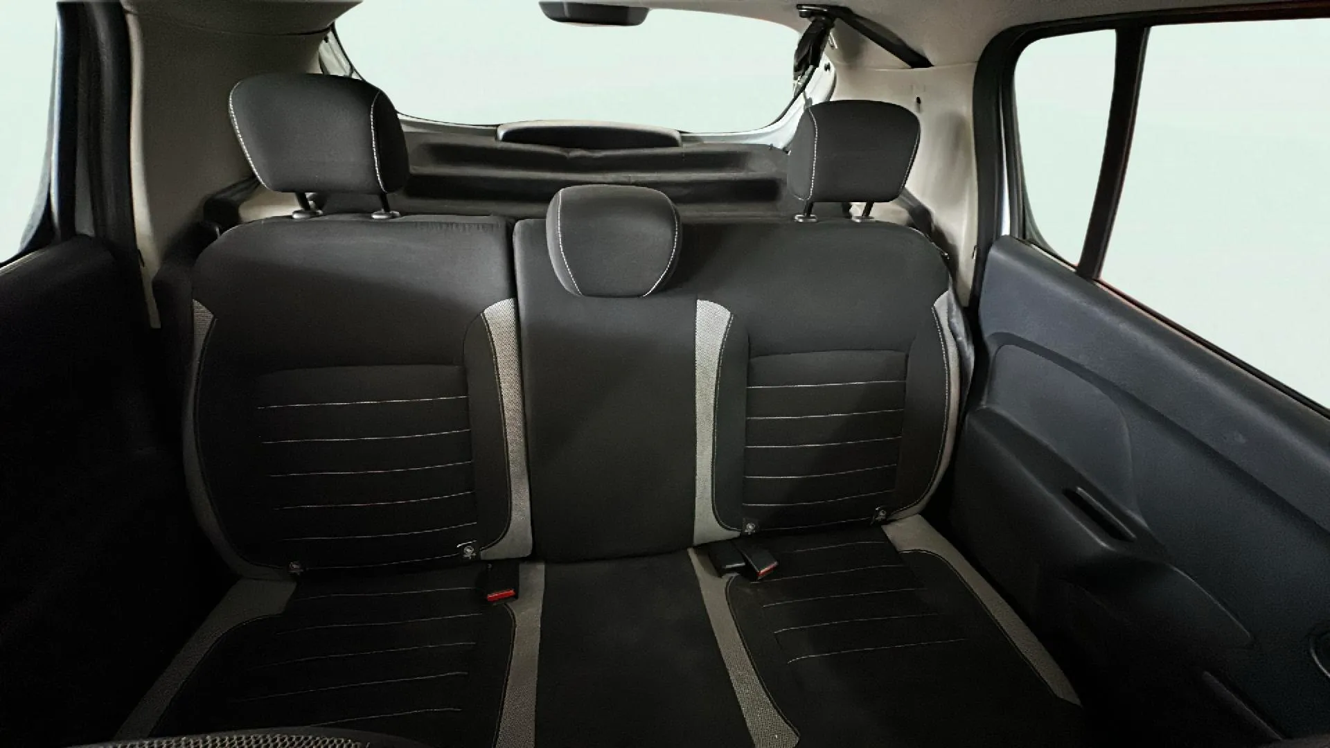 Dacia Sandero Stepway Essential TCe - foto 11