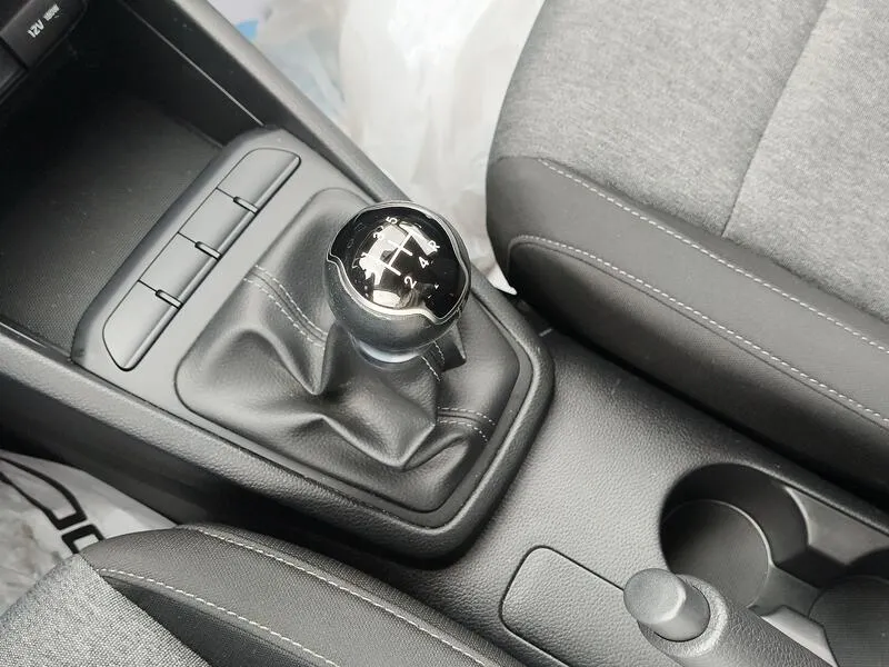 Kia Stonic 1.2 DPi Concept - foto 13