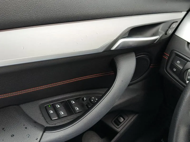 BMW X1 sDrive18d - foto 30