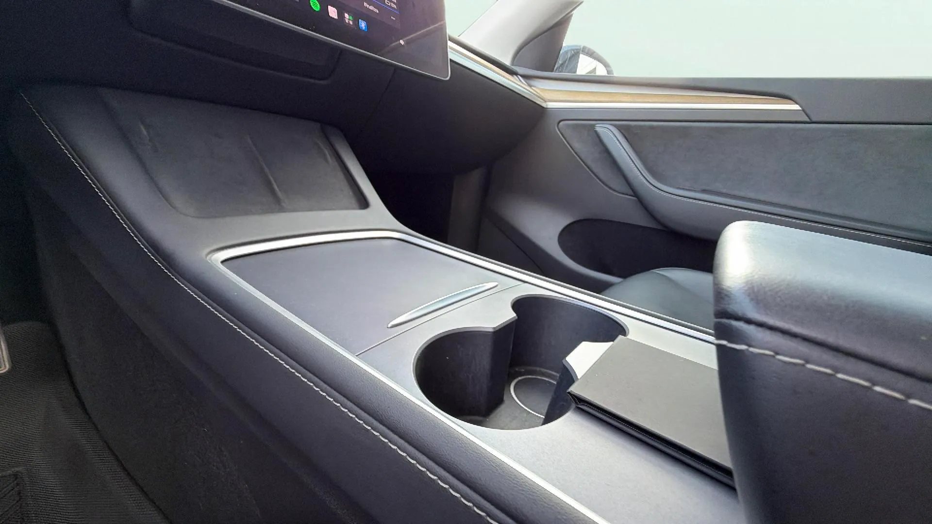 Tesla Model Y Tracción Trasera RWD - foto 24