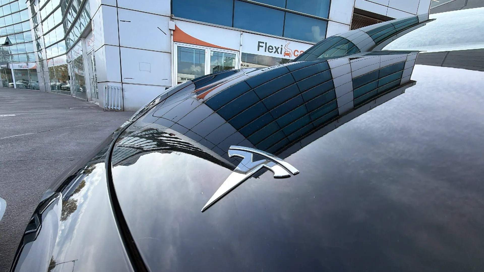 Tesla Model Y Tracción Trasera RWD - foto 35