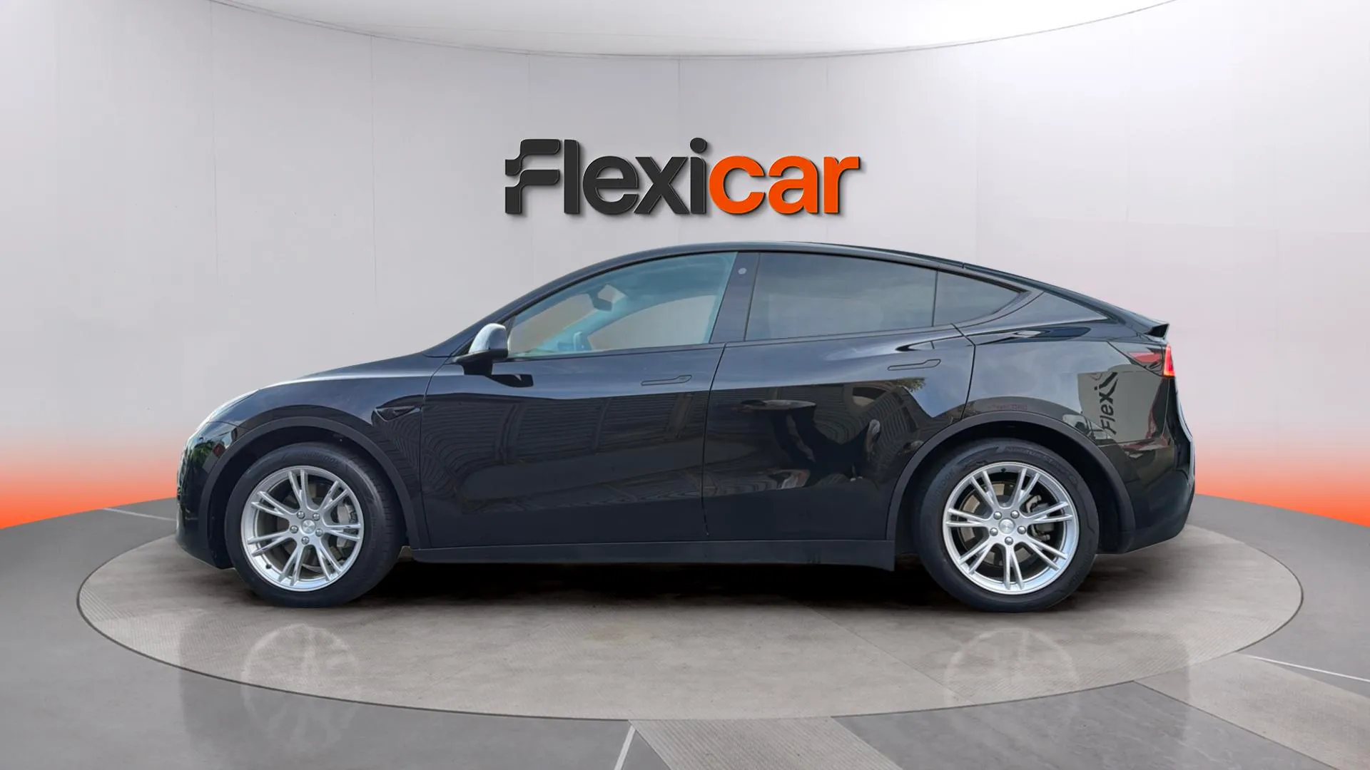 Tesla Model Y Tracción Trasera RWD - foto 4
