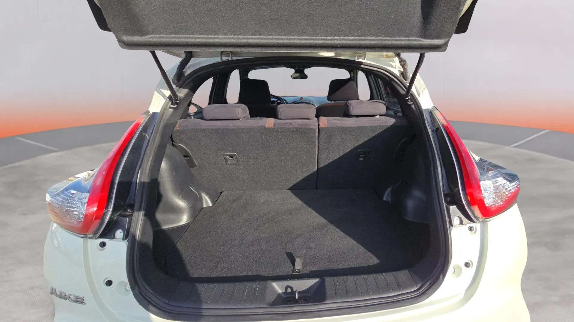 Nissan Juke 1.6 DIG-T Xtron 4x4 Tekna - foto 9