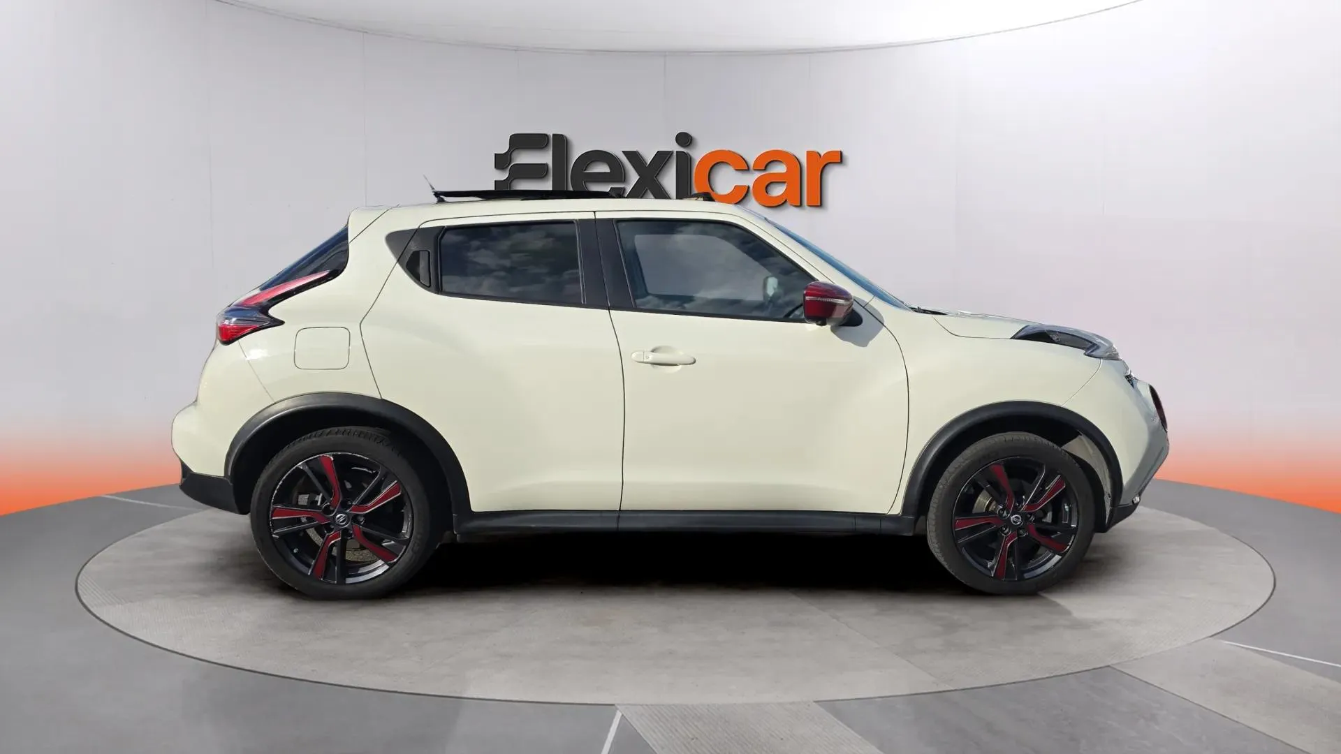 Nissan Juke 1.6 DIG-T Xtron 4x4 Tekna - foto 7