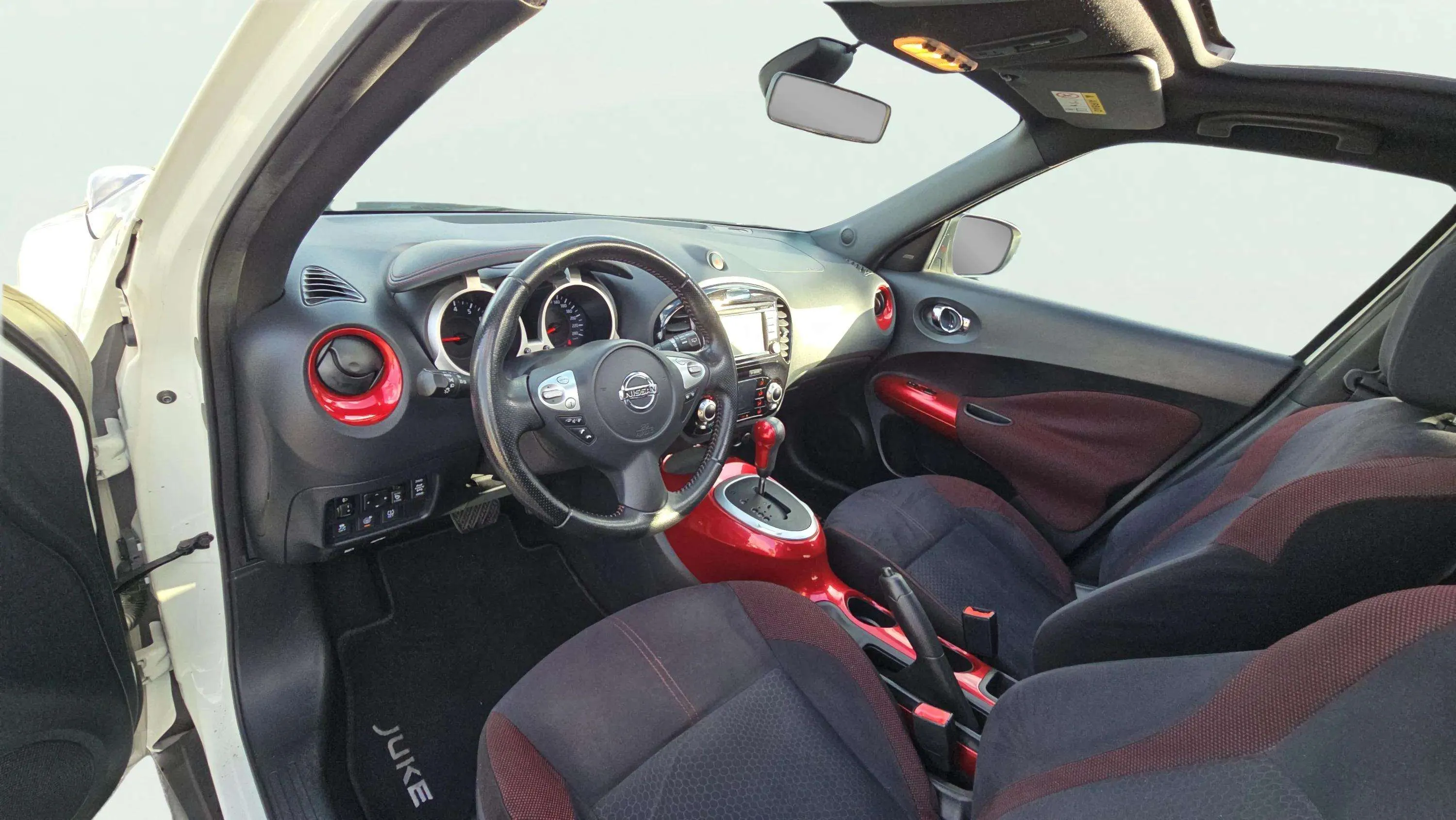Nissan Juke 1.6 DIG-T Xtron 4x4 Tekna - foto 8