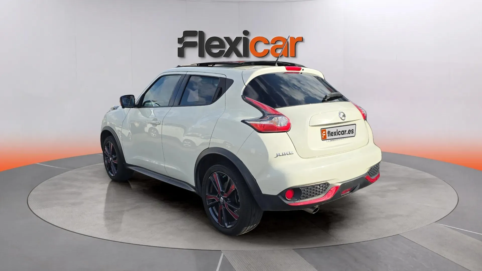 Nissan Juke 1.6 DIG-T Xtron 4x4 Tekna - foto 5
