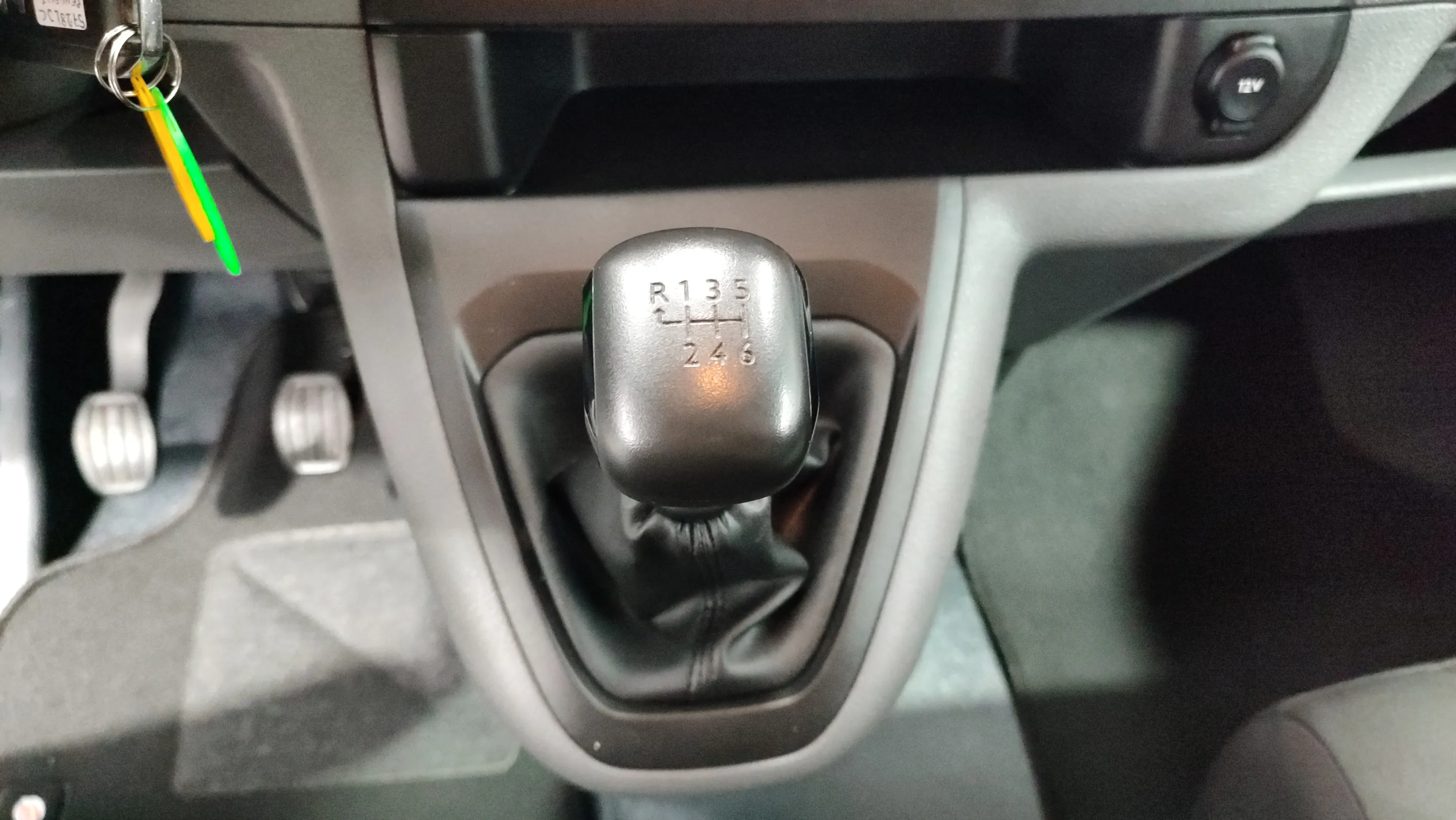 Peugeot Expert Combi BlueHDi 120 Standard - foto 16