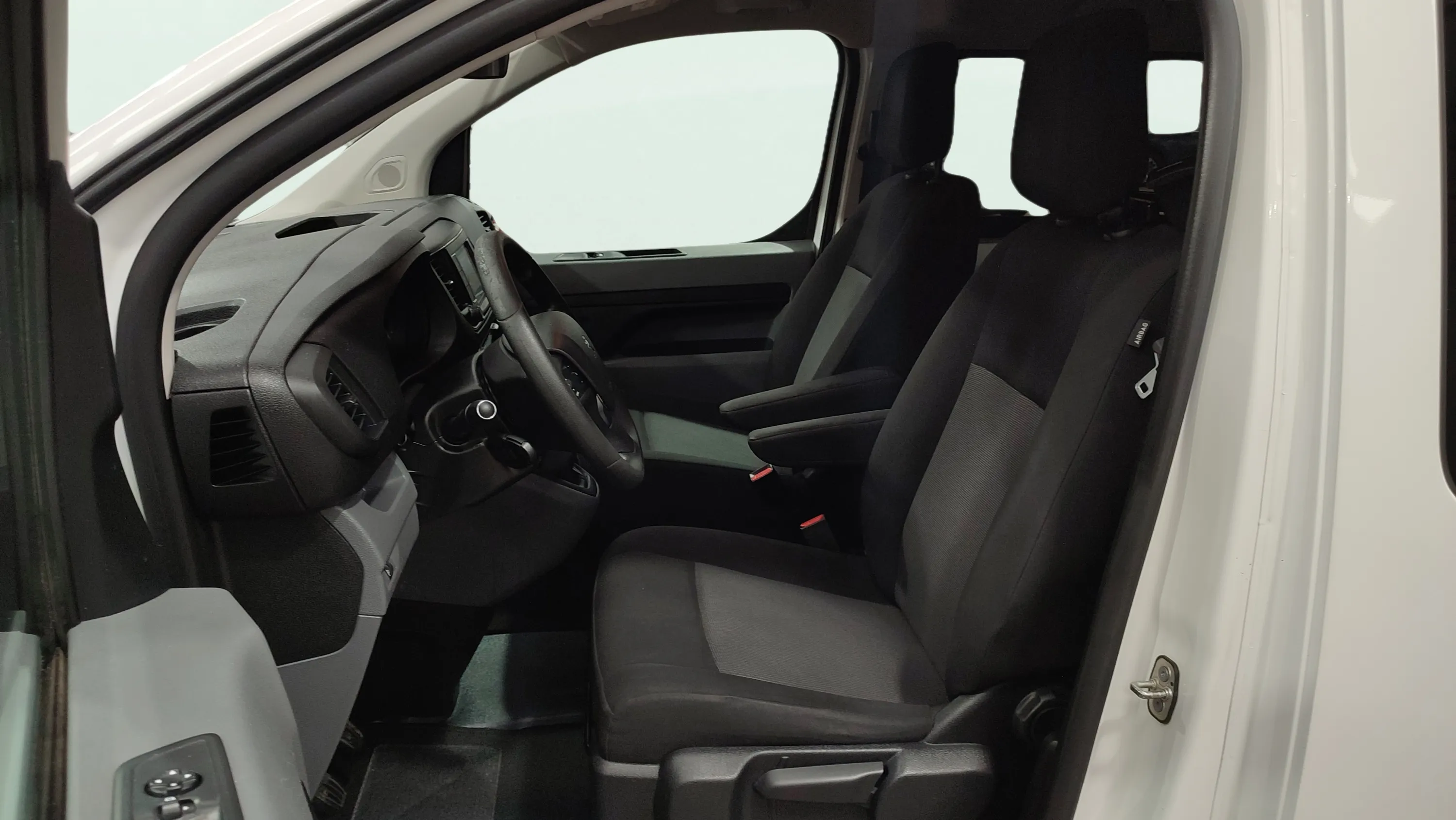 Peugeot Expert Combi BlueHDi 120 Standard - foto 17