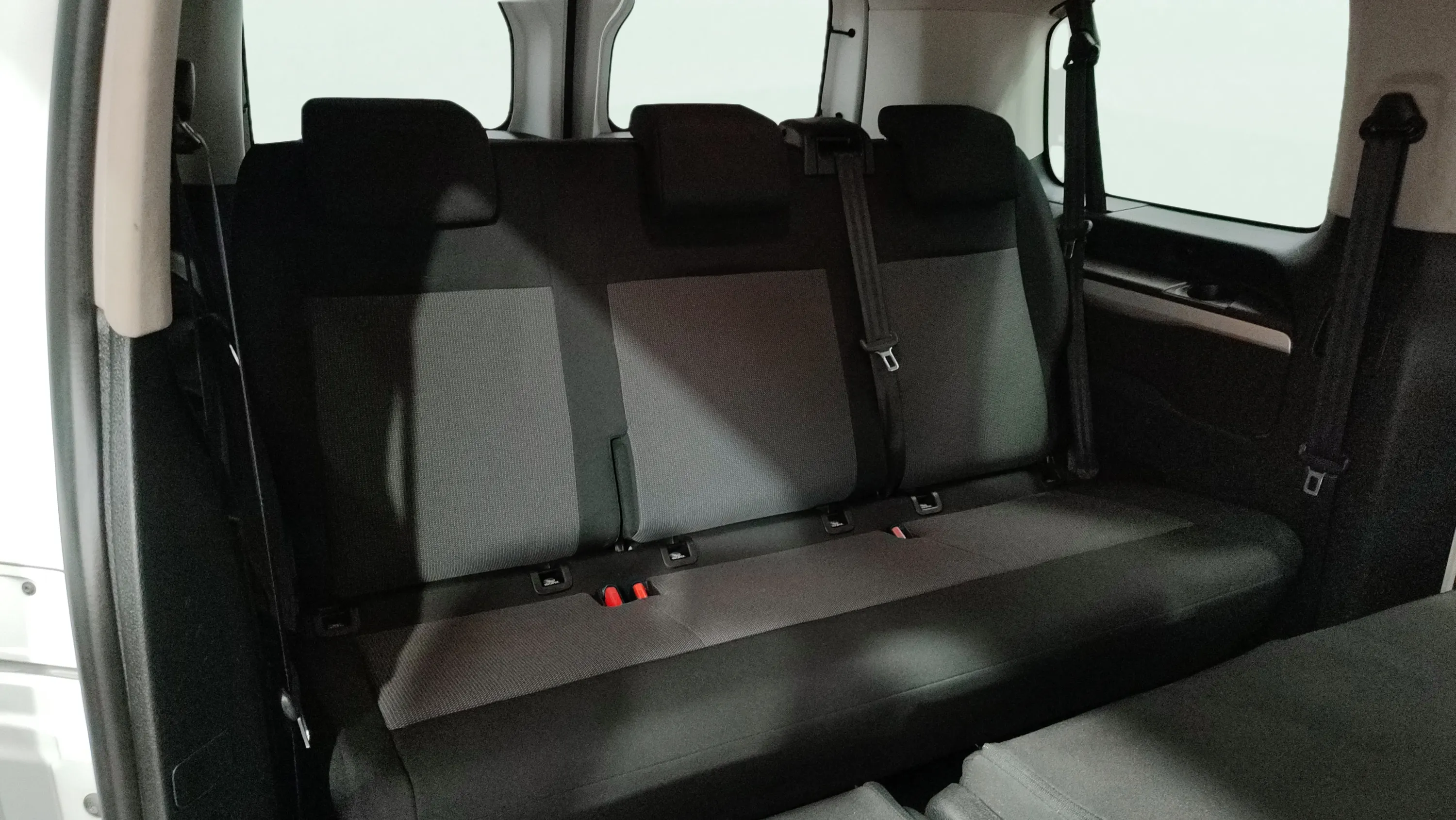 Peugeot Expert Combi BlueHDi 120 Standard - foto 21