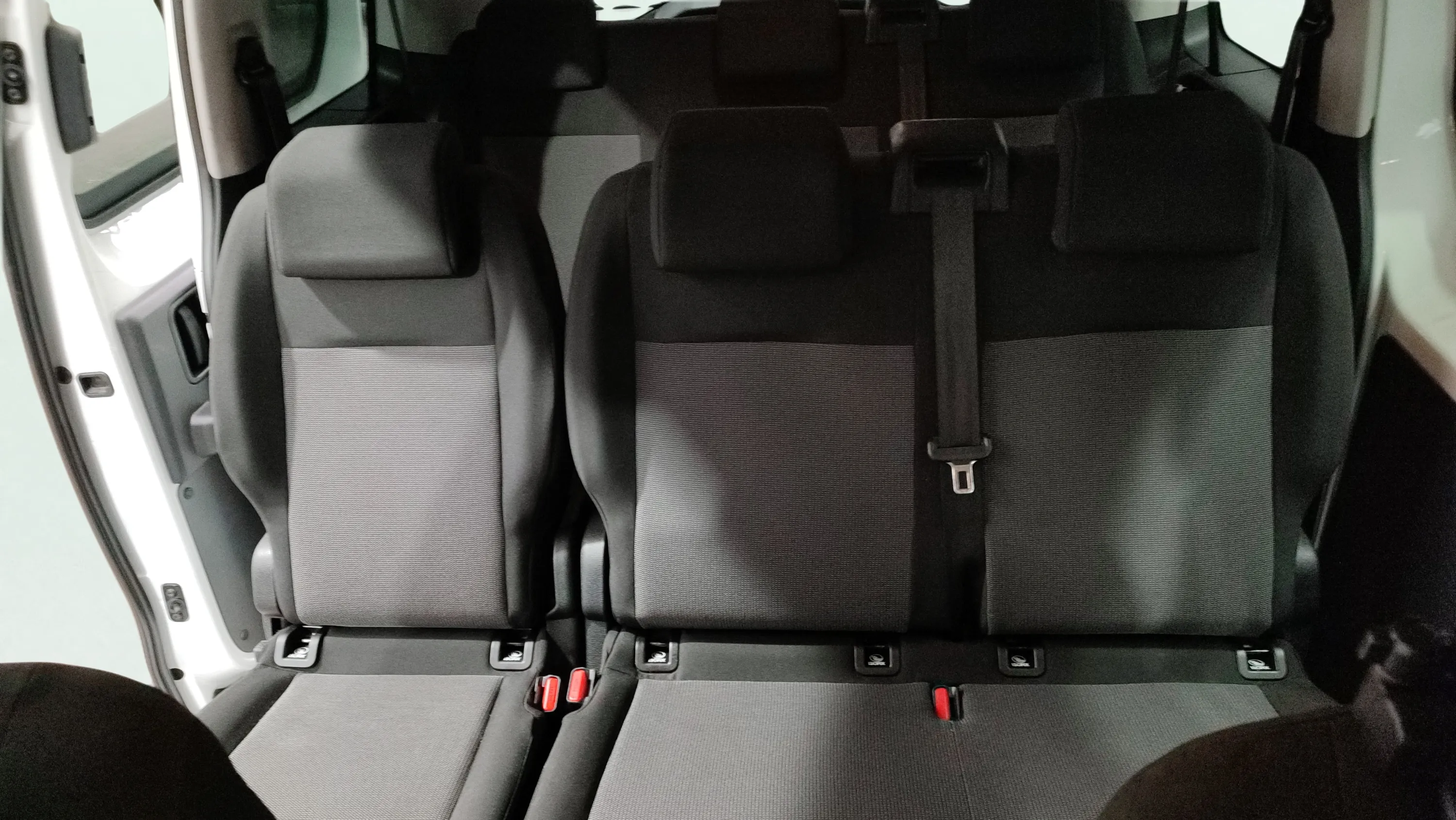 Peugeot Expert Combi BlueHDi 120 Standard - foto 20