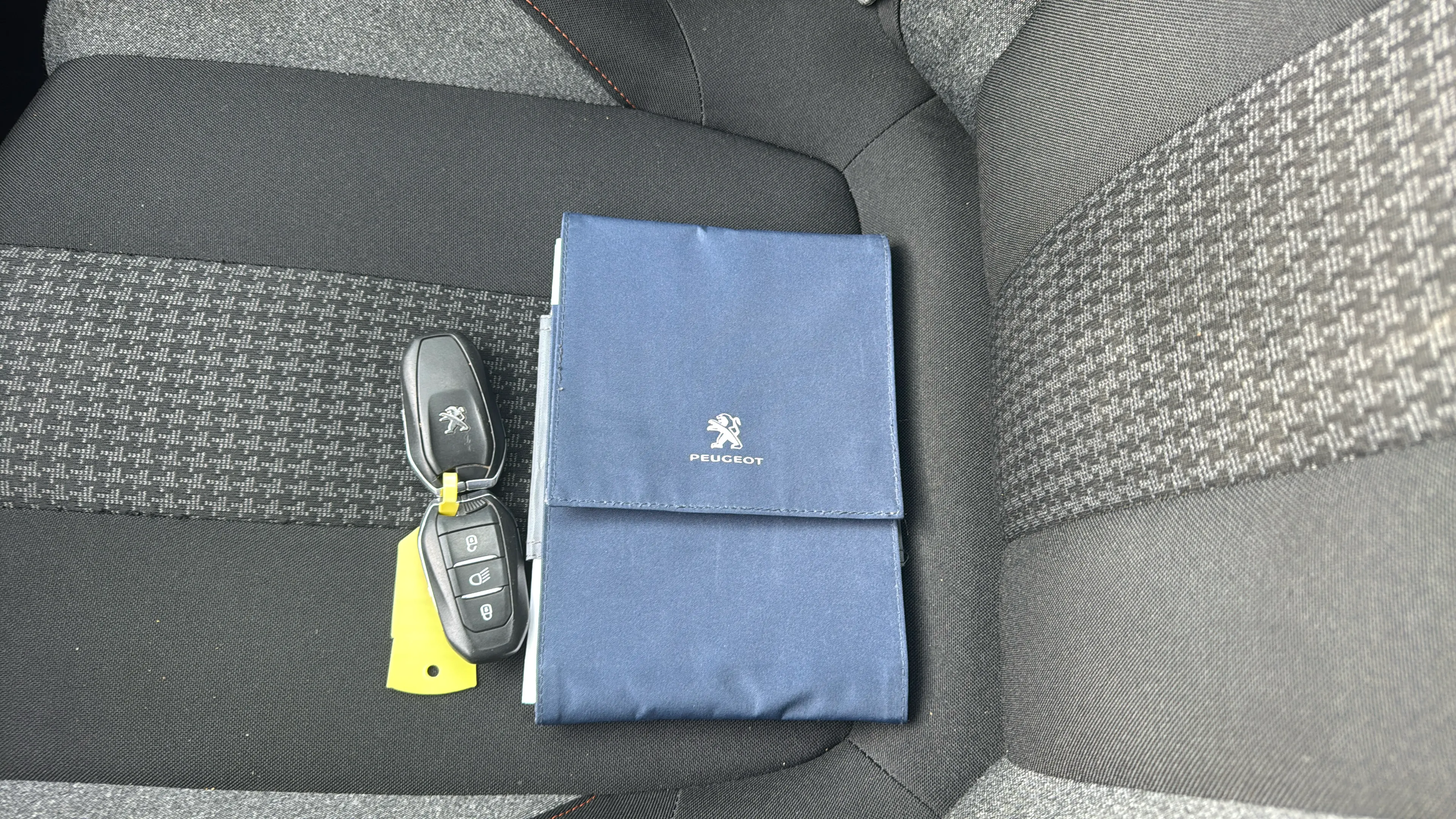Peugeot 5008 1.2 PureTech Active - foto 23