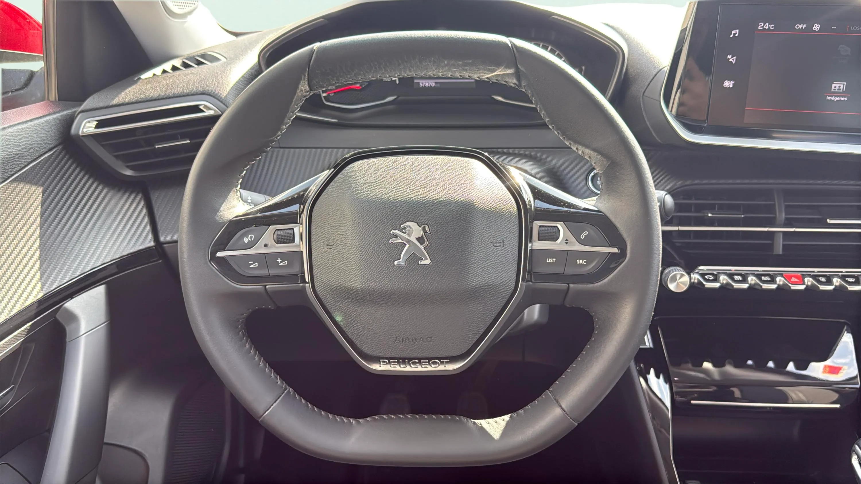 Peugeot 2008 Allure PureTech 100 BVM6 - foto 11