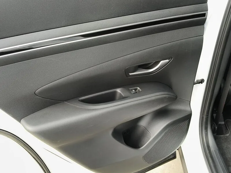 Hyundai Tucson 1.6 T-GDi HEV Maxx Sky - foto 34