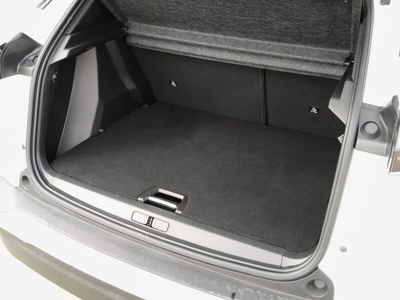 Peugeot 2008 Allure Pack BlueHDi (AC) - foto 38