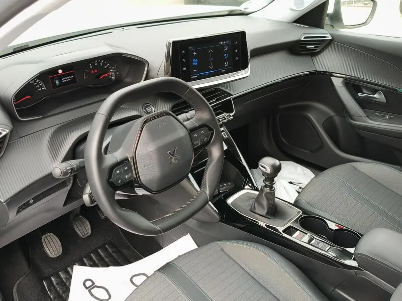 Peugeot 2008 Allure Pack BlueHDi (AC) - foto 10