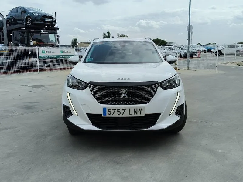Peugeot 2008 Allure Pack BlueHDi (AC) - foto 9