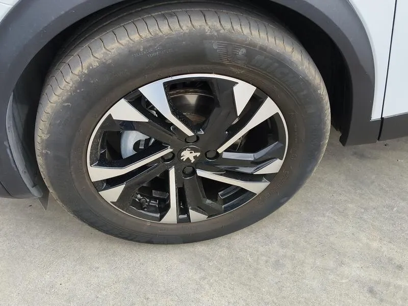 Peugeot 2008 Allure Pack BlueHDi (AC) - foto 44
