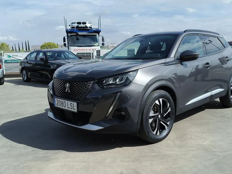 Peugeot 2008 Allure Pack PureTech 130 - foto 2