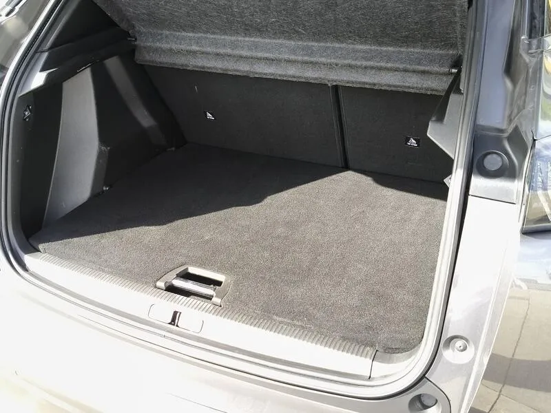 Peugeot 2008 Allure Pack PureTech 130 - foto 40