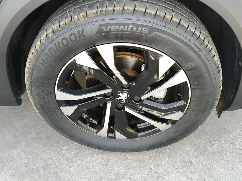 Peugeot 2008 Allure Pack PureTech 130 - foto 42