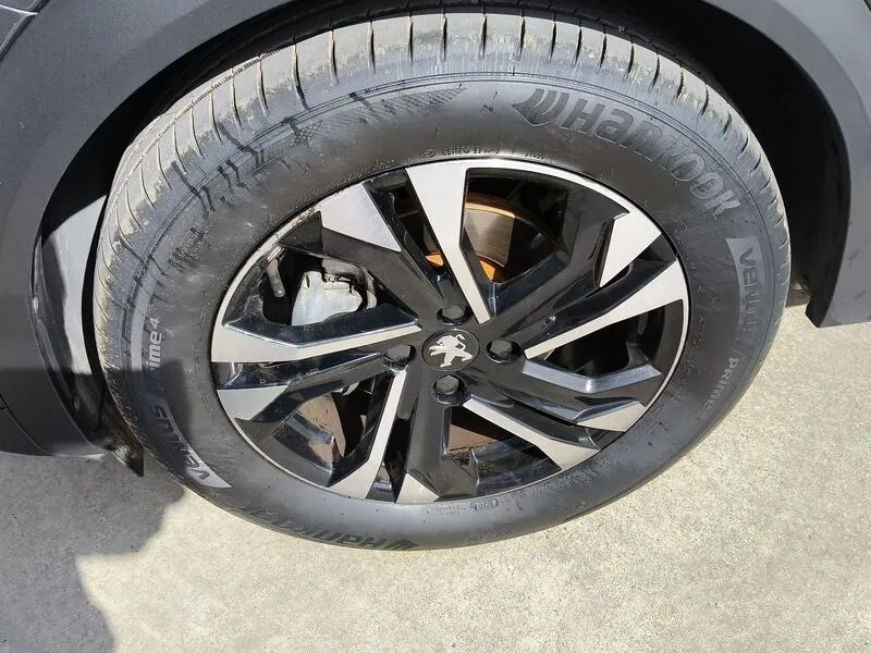 Peugeot 2008 Allure Pack PureTech 130 - foto 46
